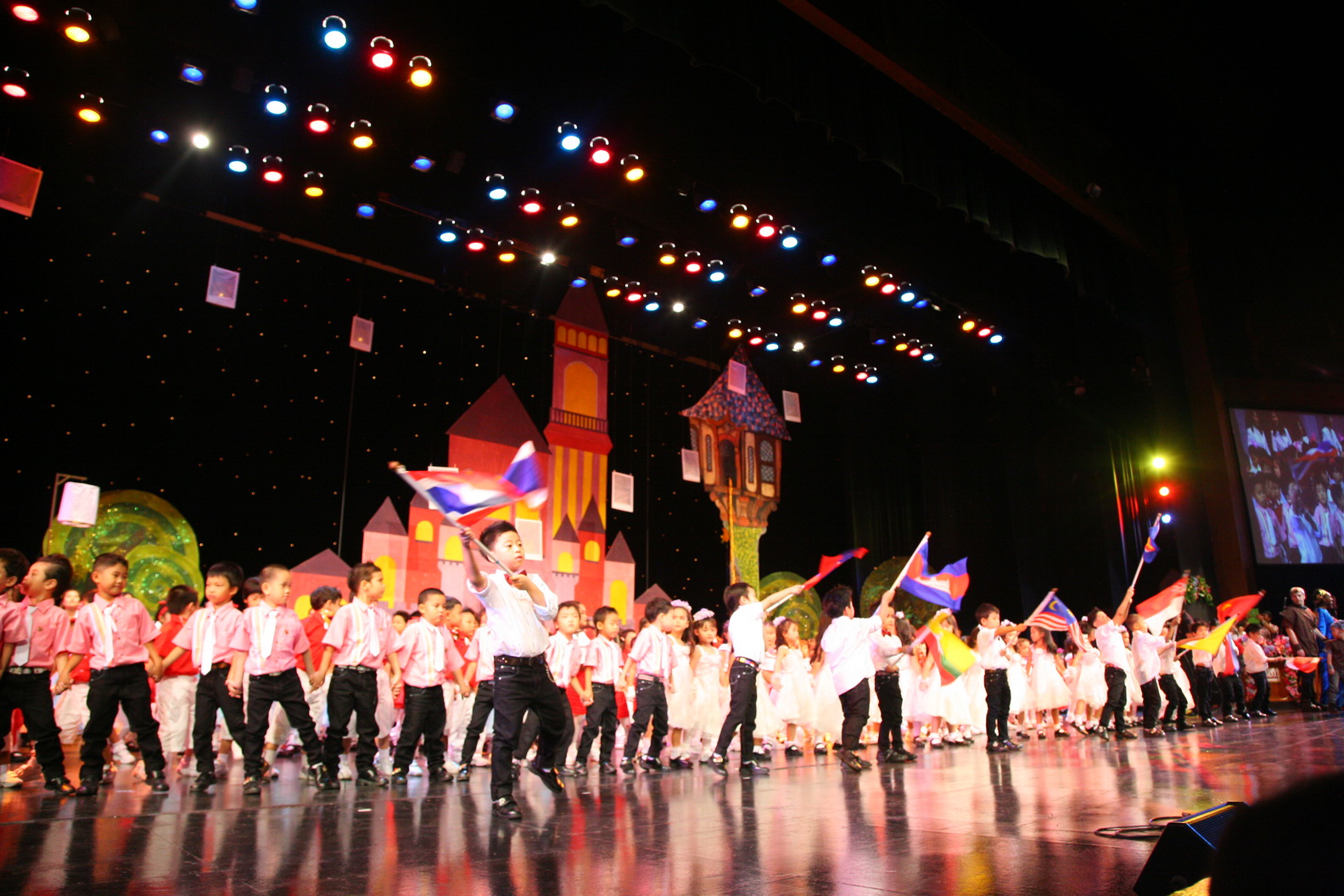 Varee_Annual_Performance 2013_Kindergarten_C1_138